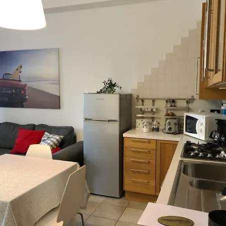 Apartment Cadillac *