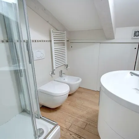 Guggenheim Museum, Cool, 6Pax,Wifi, Aircnd Venice