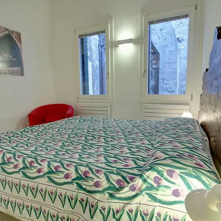 Guggenheim Museum, Cool, 6Pax,Wifi, Aircnd Apartment
