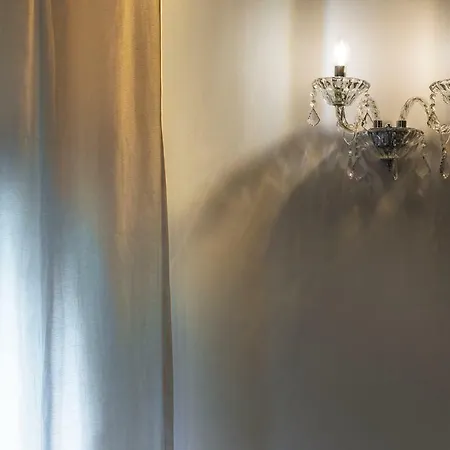 Antico Caminetto Biennale Apartment