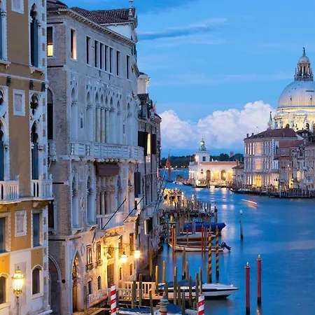 Heaven Biennale, The Elegant Apartment Venice