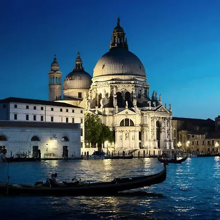 Le Vele Pied-a-terre Apartment Venice