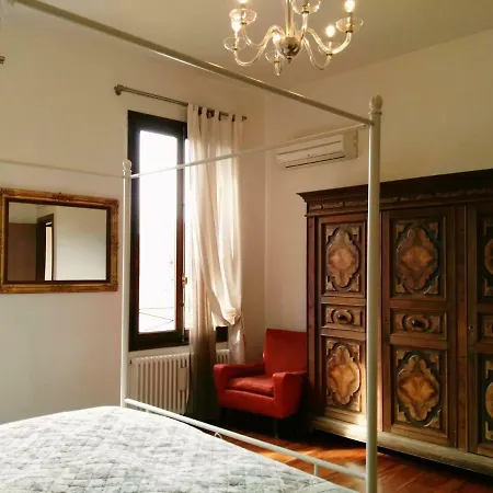 Apartment Ponte San Lorenzo