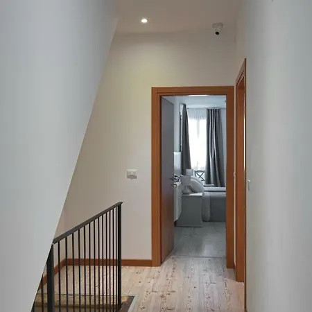 Palazzetto Canossa 게스트하우스 *