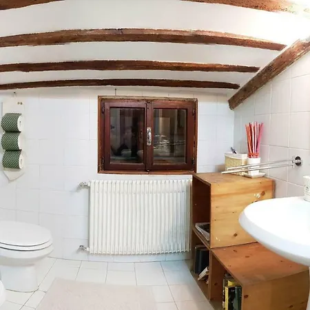 Apartment Mariangela Artist's *