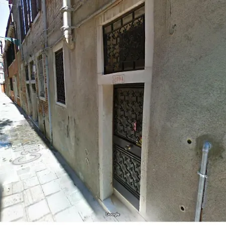 Sestiere Dorsoduro Venezia, A Due Passi Dal Ponte Dei Pugni