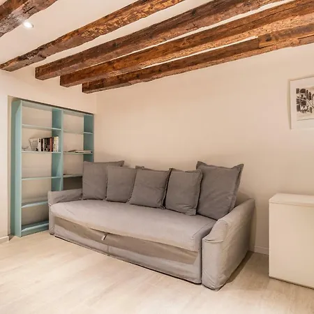 Ramo Delle Moschette Apartment *