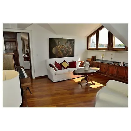 Mimi's Loft Apartment *