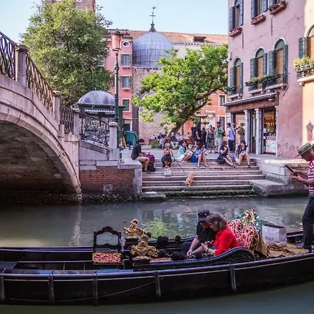 Apartment Life In Venice