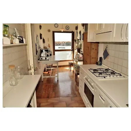 Mimi's Loft Apartment