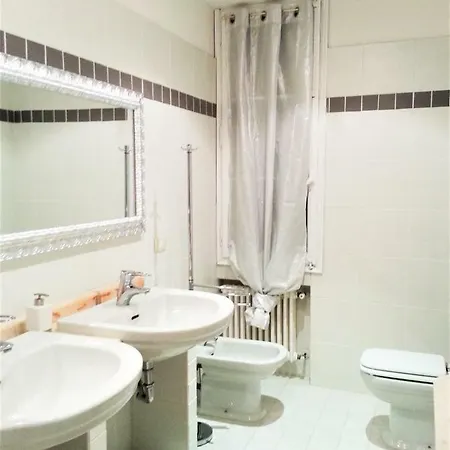 Noble Palace Grand Canal Guest house