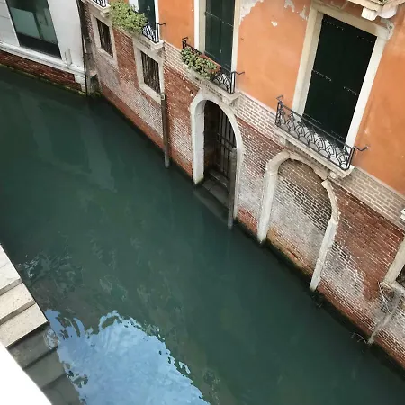 Le Due Corone Bed & Breakfast Venetië
