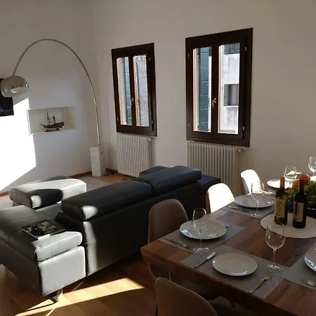 Residenza Pomponi Deluxe 아파트