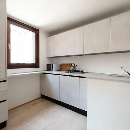 Apartment San Basilio Flat Venice