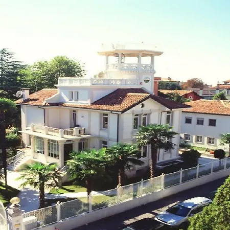 Hotel Delle Palme 3*