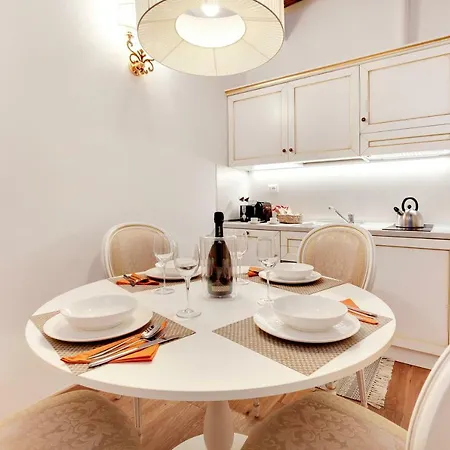 Lägenhet Nikki House