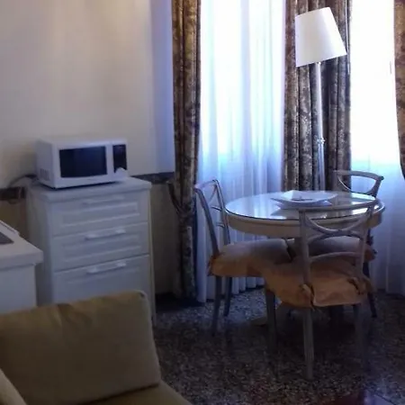 Suites Del Doge Aparthotel