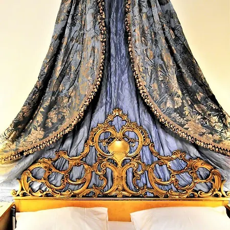Guest house Noble Palace Grand Canal