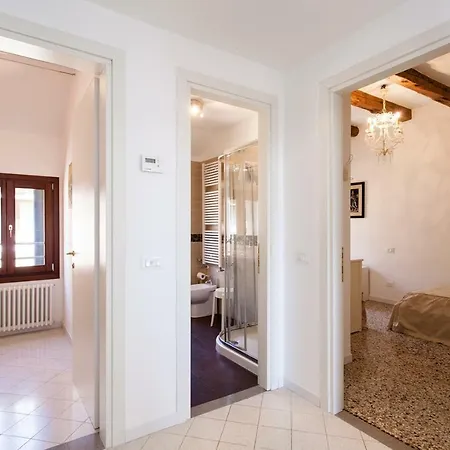 Daire Prince Apartments