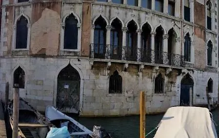 Apartment Palazzo Morosini Brandolin Dimora Romantica Venice