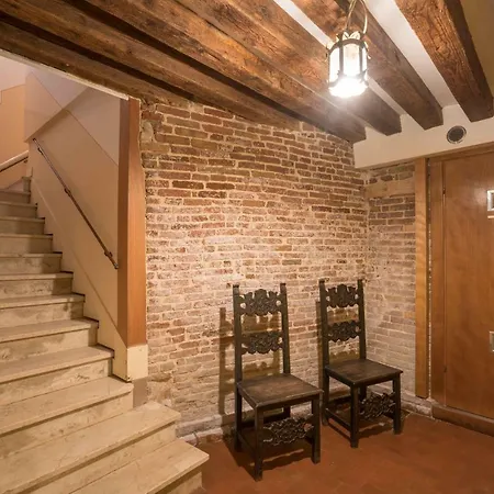Apartment Romantic Penthouse Venice