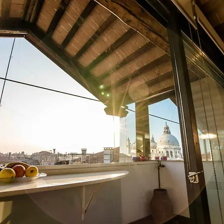 Apartment Romantic Penthouse Venice