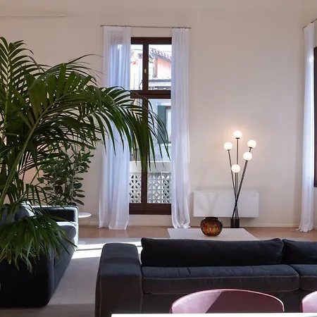 Palazzo Vendramin Costa Apartment *