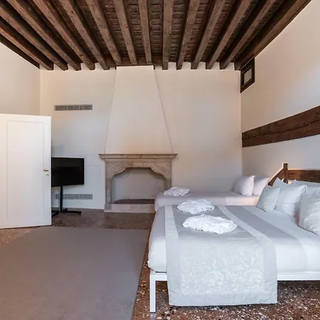 Apartment Palazzo Vendramin Costa Venice