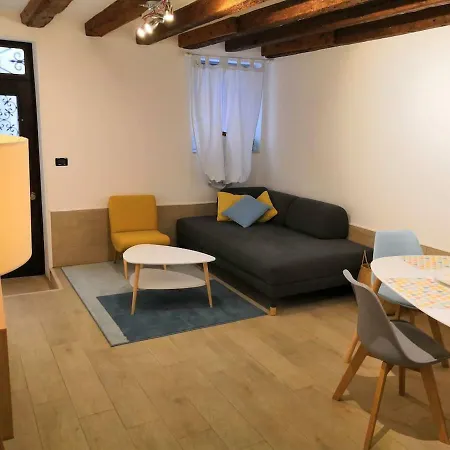 Apartment Alcova