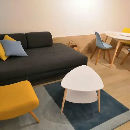 Alcova Apartment *