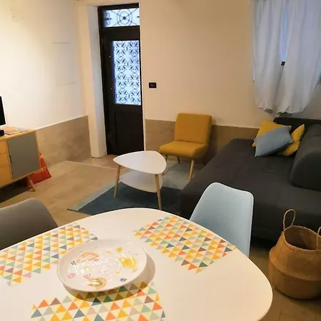 Apartment Alcova
