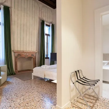 Palazzo Vendramin Costa Apartment Venice