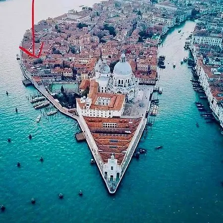 House Of Joy * Venice