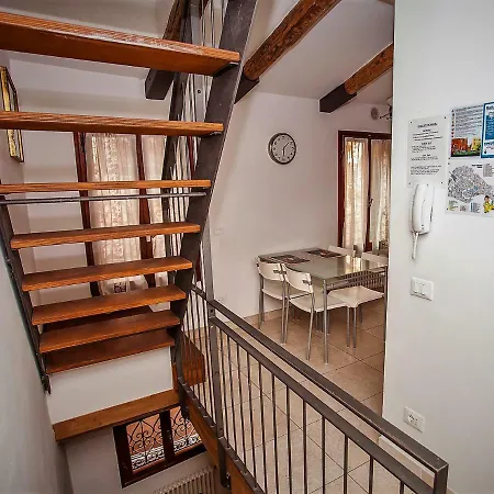 Ca Rossa - Holiday home Venice