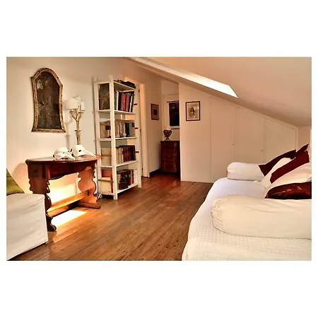 Mimi's Loft Apartment