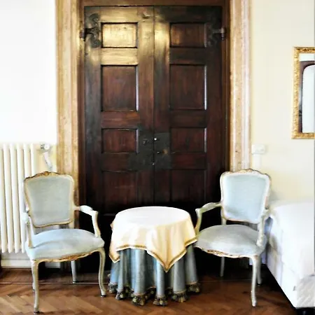 Guest house Noble Palace Grand Canal