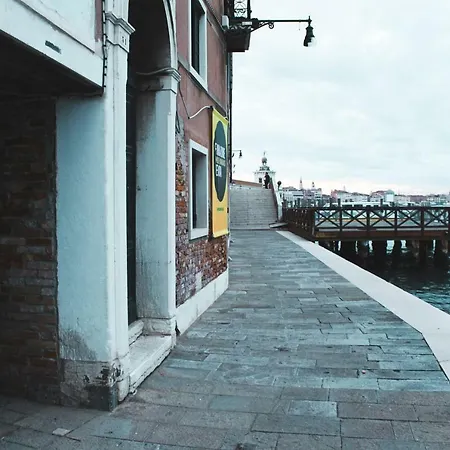 Mimi's Loft * Venice