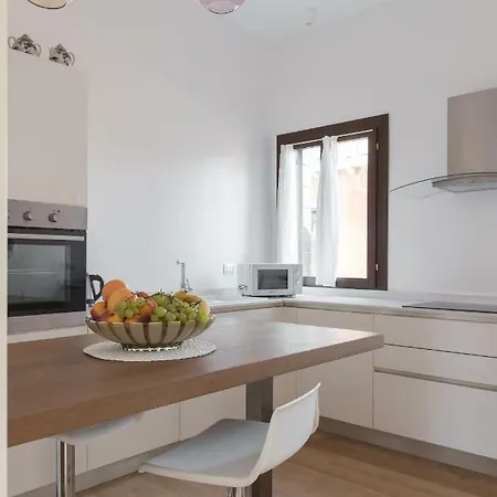 Residenza Pomponi Deluxe 아파트