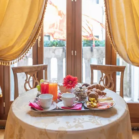 Dimora Al Doge Beato Vista Canale Bed & Breakfast Venice