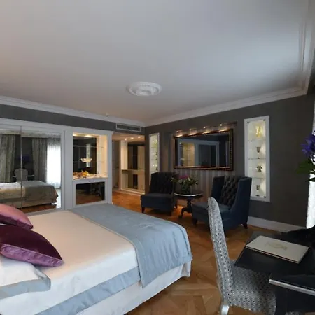 Savoia & Jolanda Hotel 4*