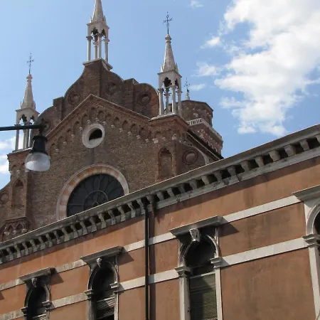 Ca' San Trovaso - 6 2* Benátky
