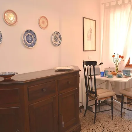 Apartment Dimora Novecento Venice