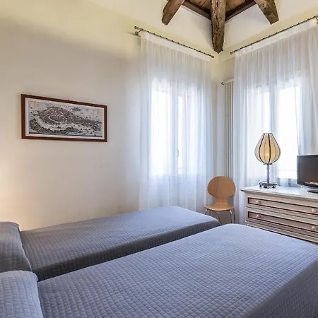 Ca' Meraviglia Canal View Apartment Venice