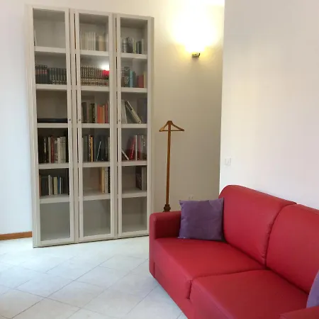 Pearl Apartment *