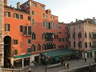 Cà Rialto Maison d'hôtes 3*