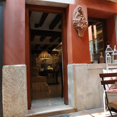 Henry's Heaven Venice