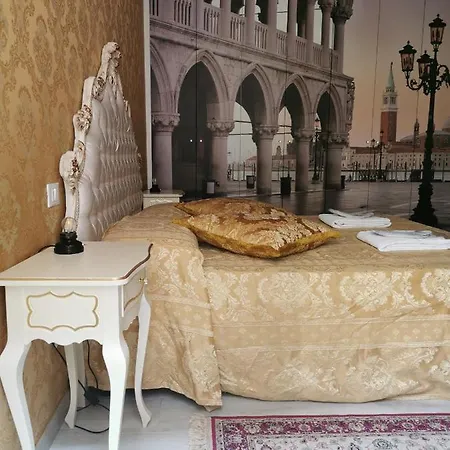 Apartment La Residenza Di Carlo Close To Piazza San Marco Venice