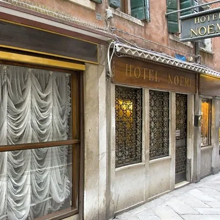 Noemi Hotel 3*
