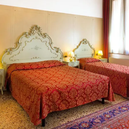 Ca' San Marcuola 1 بيت ضيافة البندقية