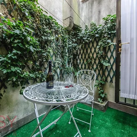 Rialto Apartment *